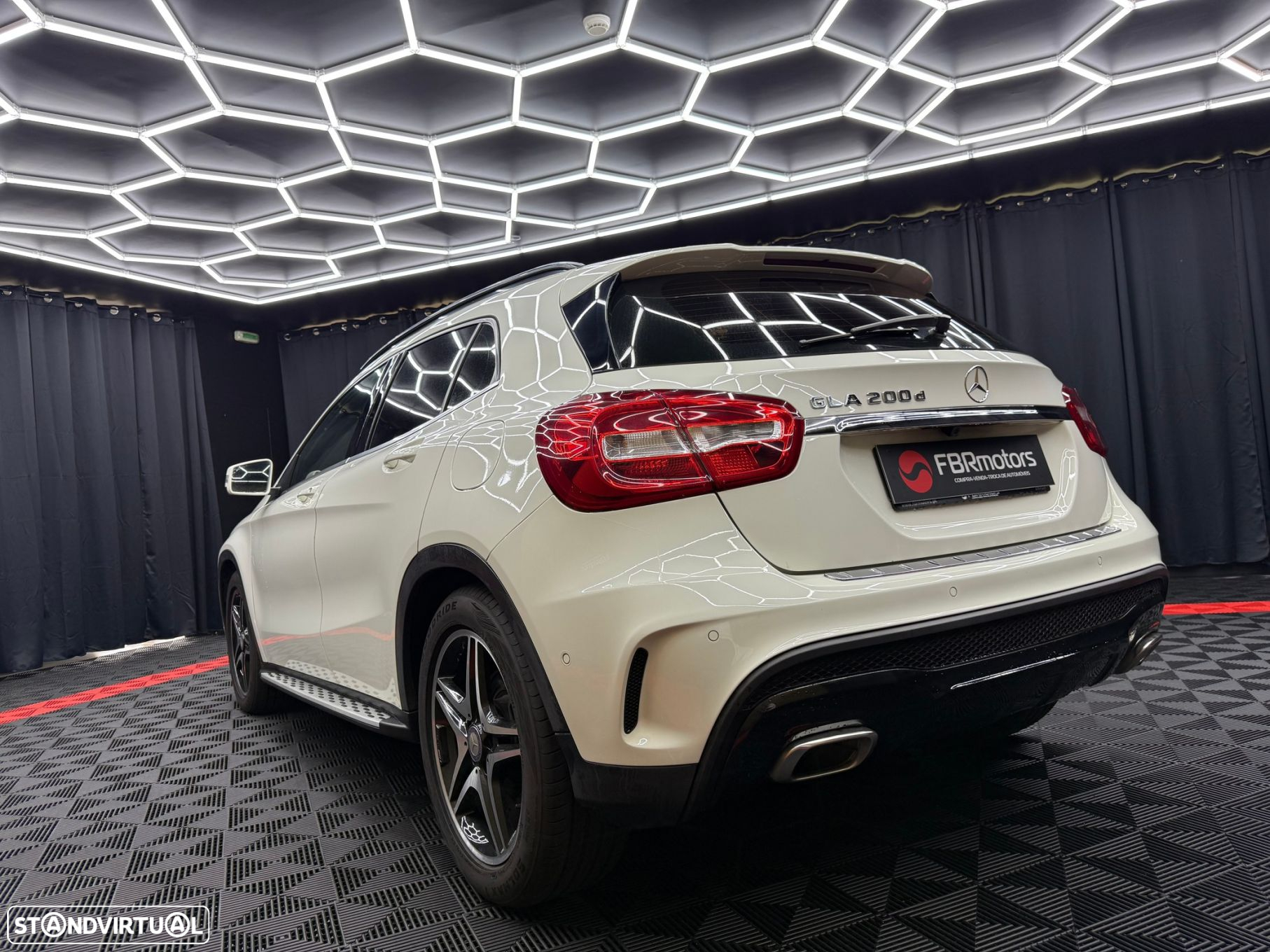 Mercedes-Benz GLA 200 (CDI) d 7G-DCT Urban - 10
