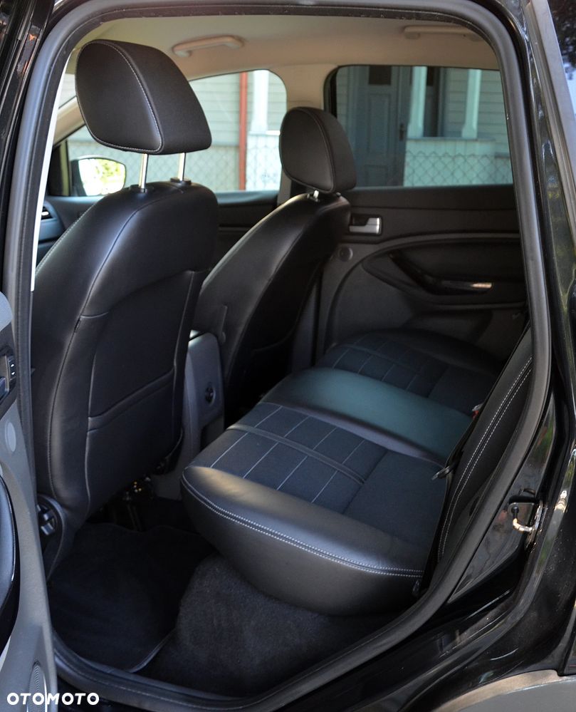 Ford Kuga 2.0 TDCi 2x4 Titanium - 9