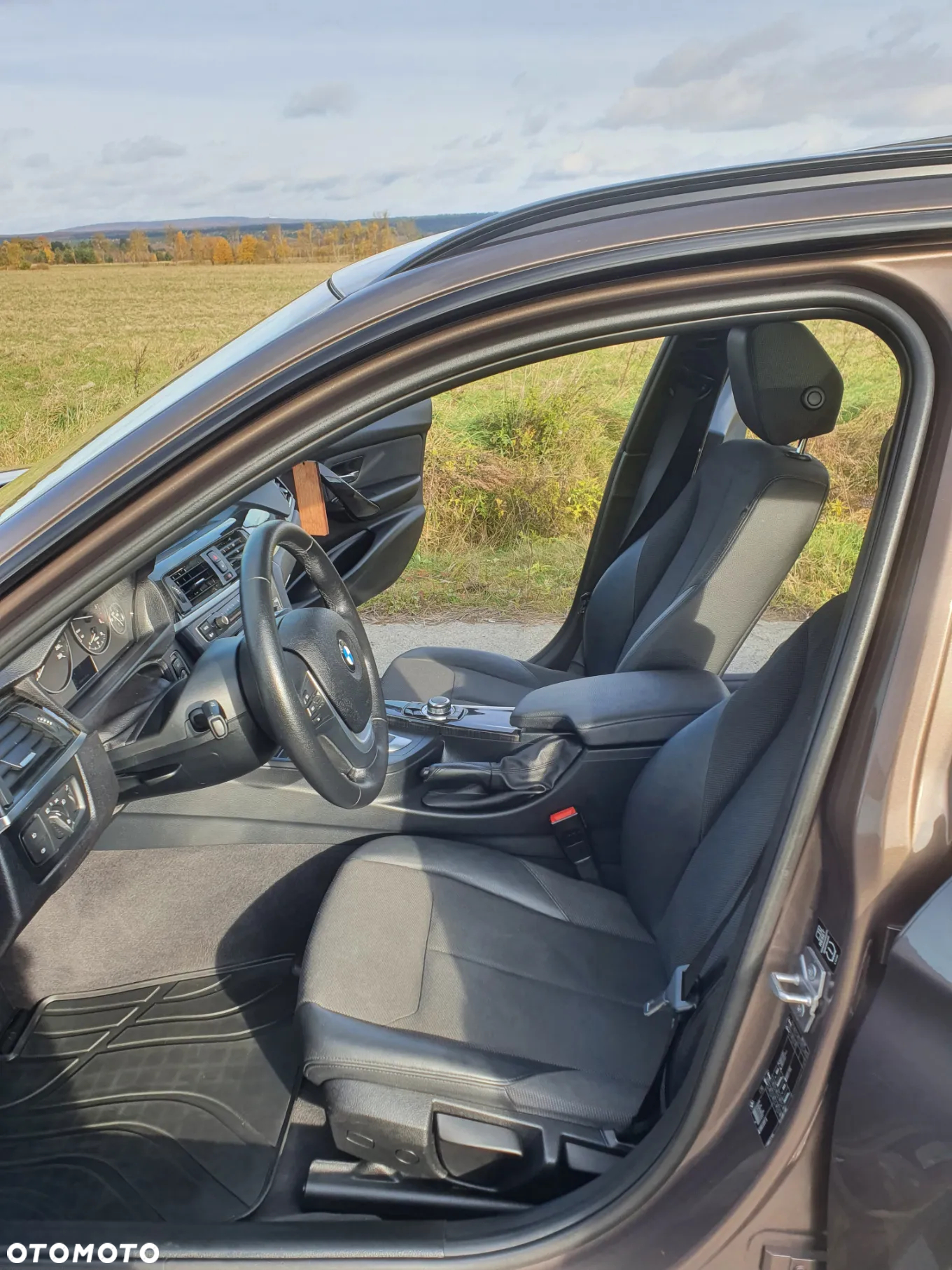 BMW Seria 3 318d Touring Modern Line - 19