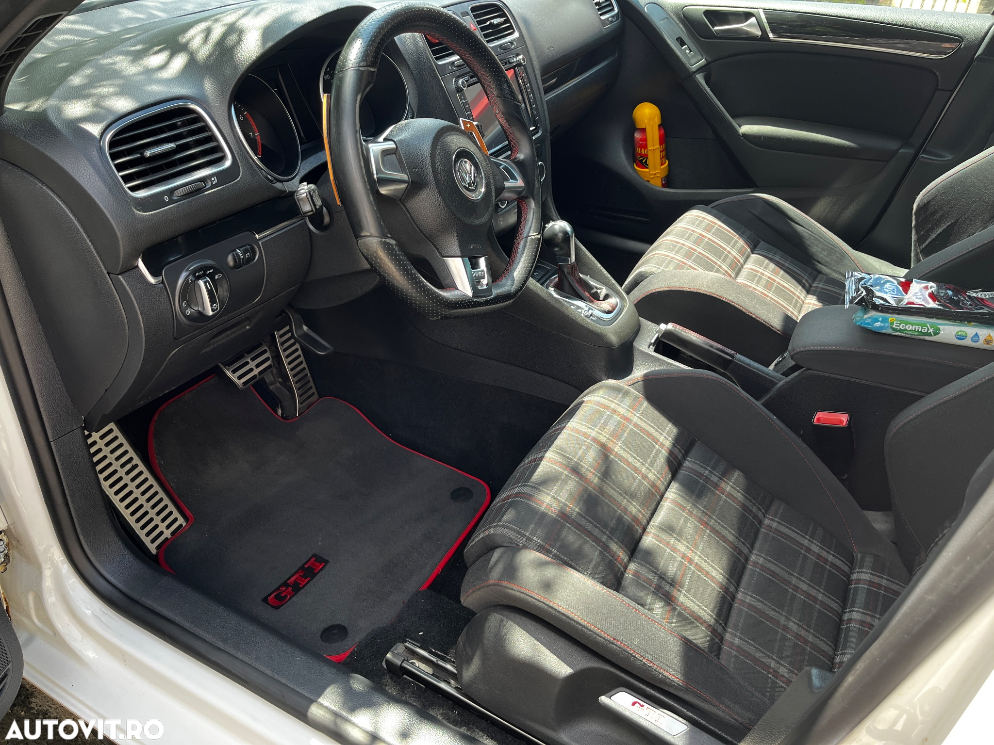 Volkswagen Golf 2.0 GTI DSG - 17