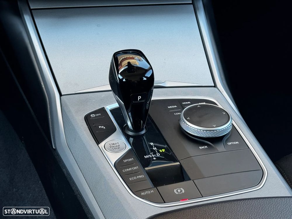 BMW 320 d Auto - 26