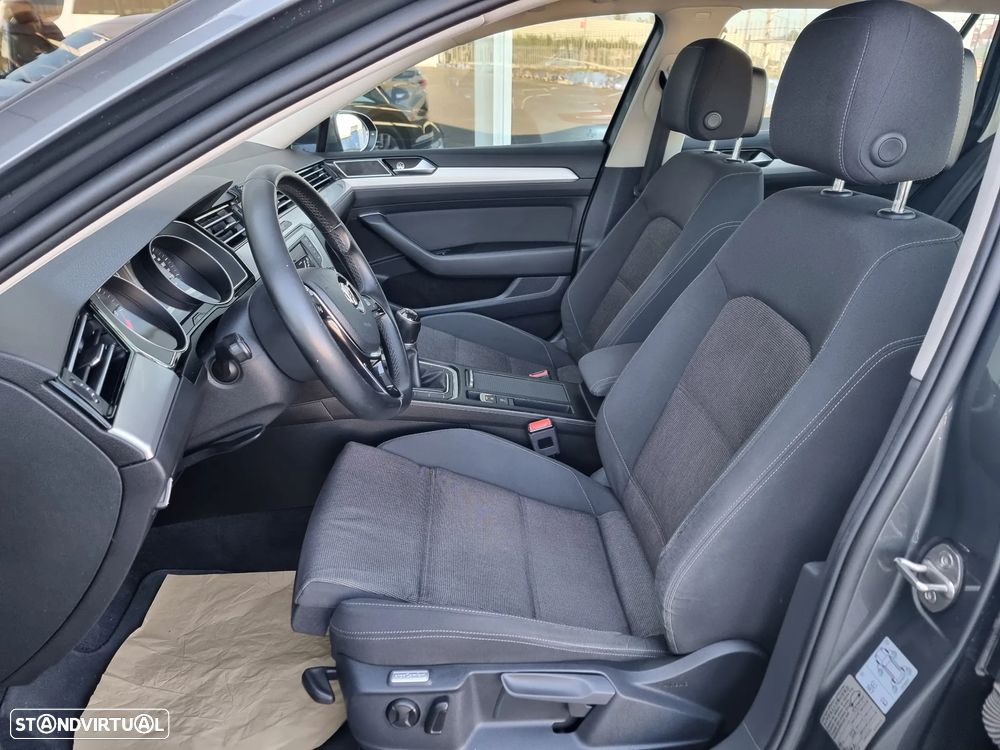 VW Passat Variant 2.0 TDI Confortline - 8