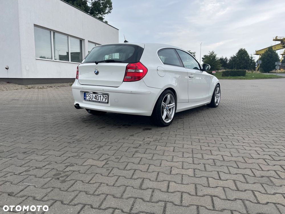 BMW Seria 1 123d - 4