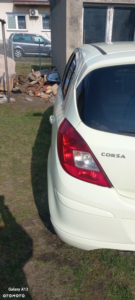 Opel Corsa 1.4 16V Satellite - 3