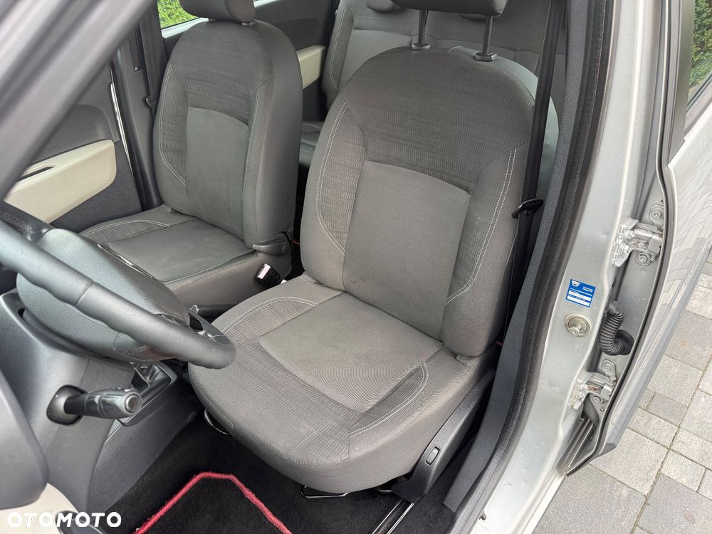 Dacia Lodgy 1.6 Laureate - 13