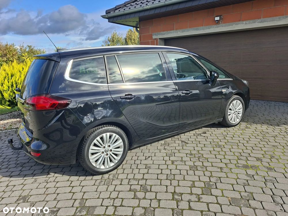 Opel Zafira 2018 photo 2