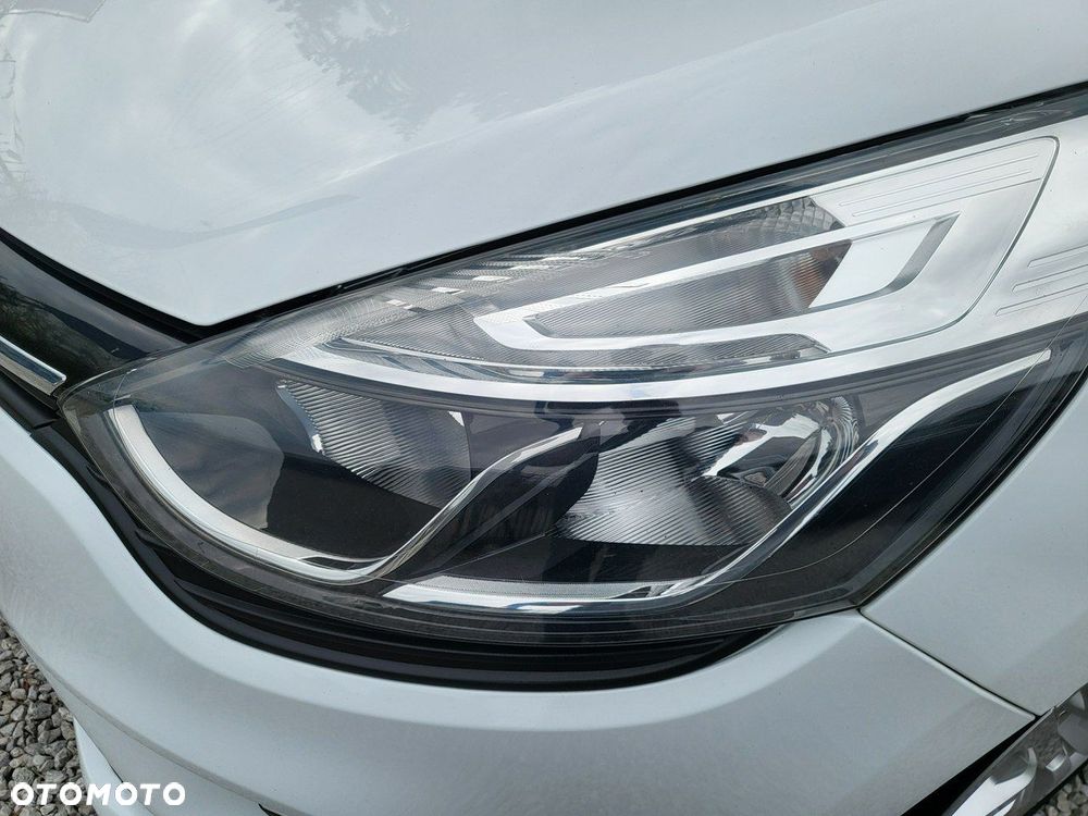 Renault Clio - 25