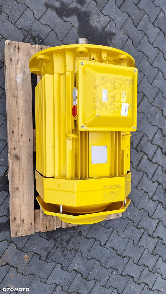 Silnik elektryczny ABB 95KW 1471 Obrotów 6500 Netto NOWY - 3