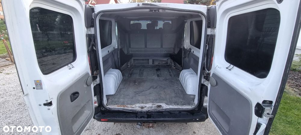 Opel Vivaro - 9