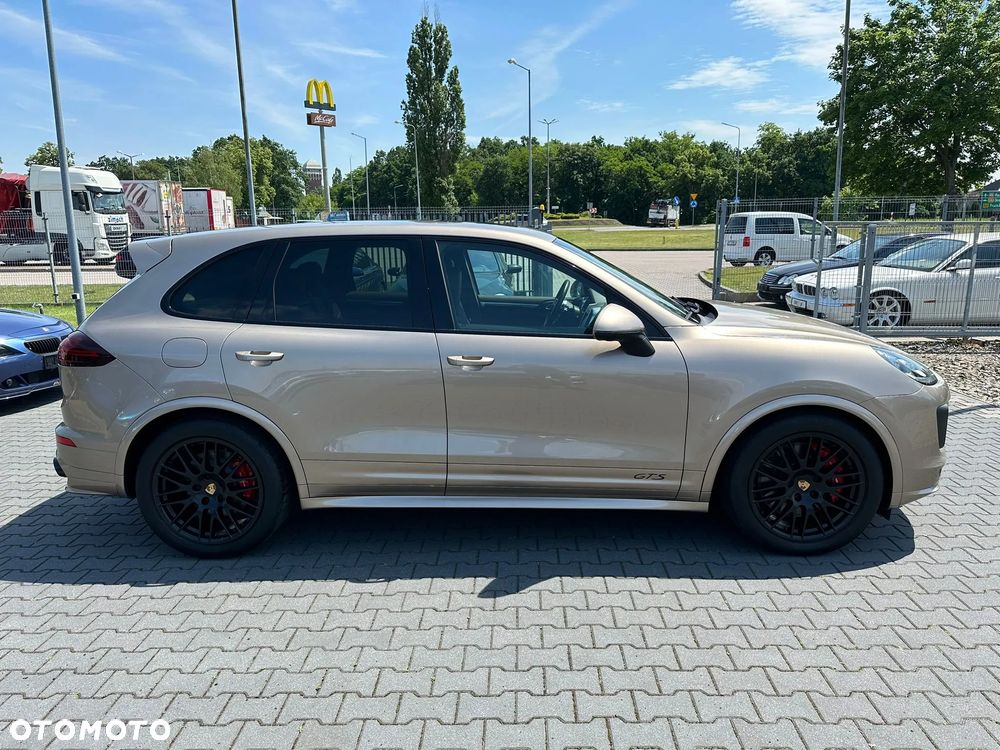 Porsche Cayenne GTS - 10