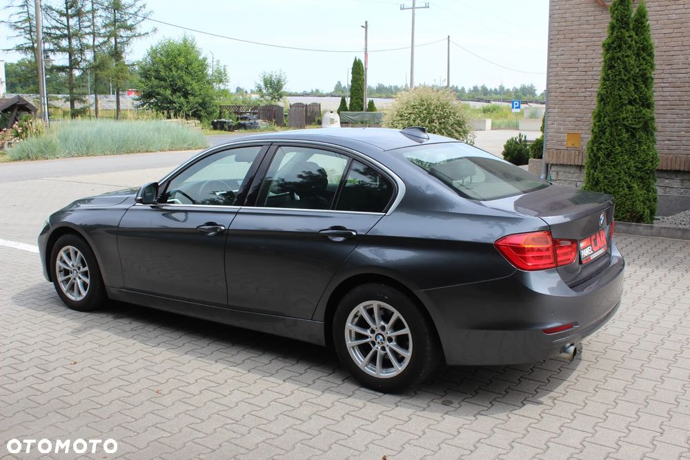 BMW Seria 3 320i Sport-Aut - 6