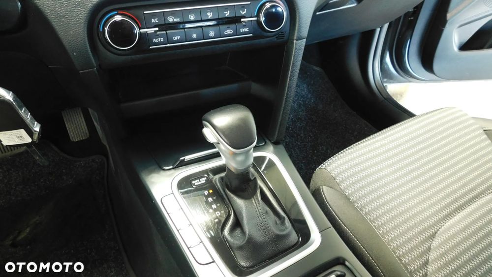Kia Ceed 1.6 CRDi SCR L Business Line DCT - 11