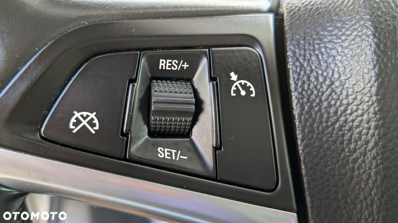Opel Insignia - 29