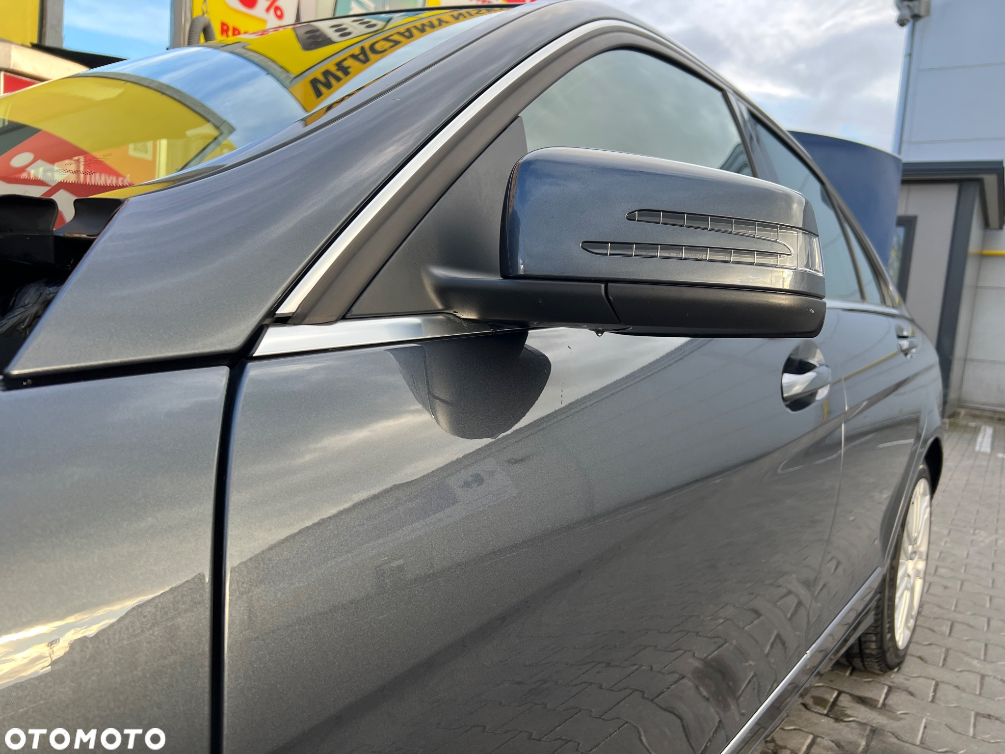 Mercedes-Benz Klasa C 180 CGI Automatik BlueEFFICIENCY Avantgarde - 10