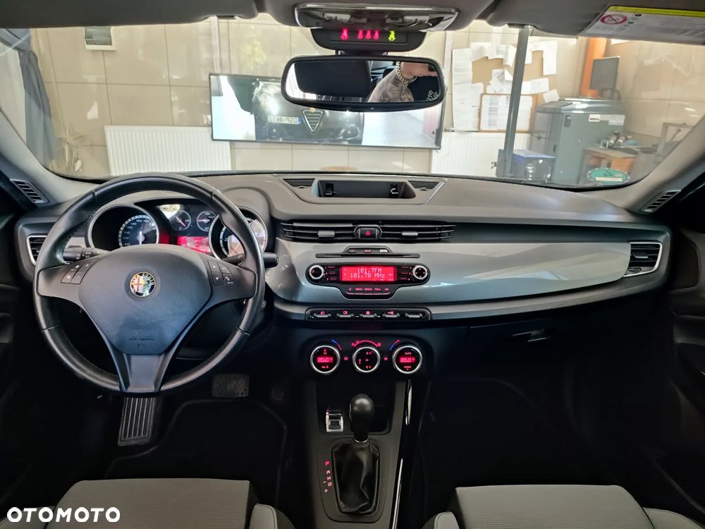 Alfa Romeo Giulietta 2.0 JTDM 16V TCT Turismo - 13