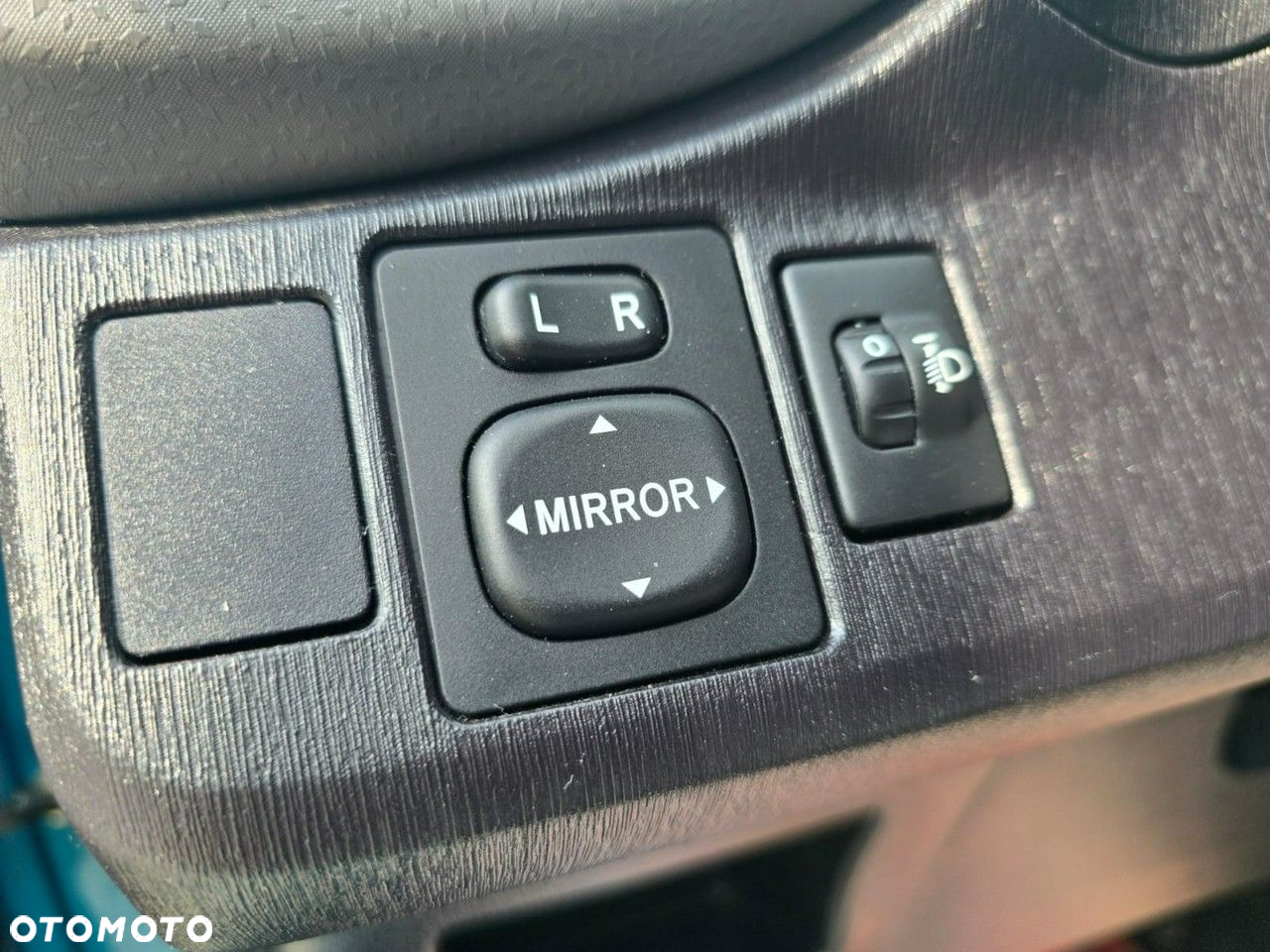 Toyota Yaris - 32