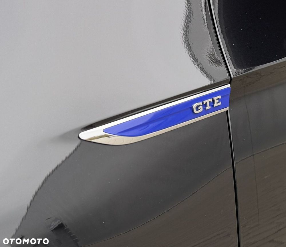 Volkswagen Passat - 14