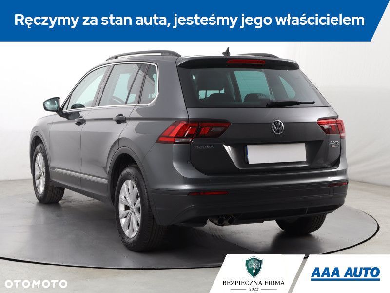 Volkswagen Tiguan - 5