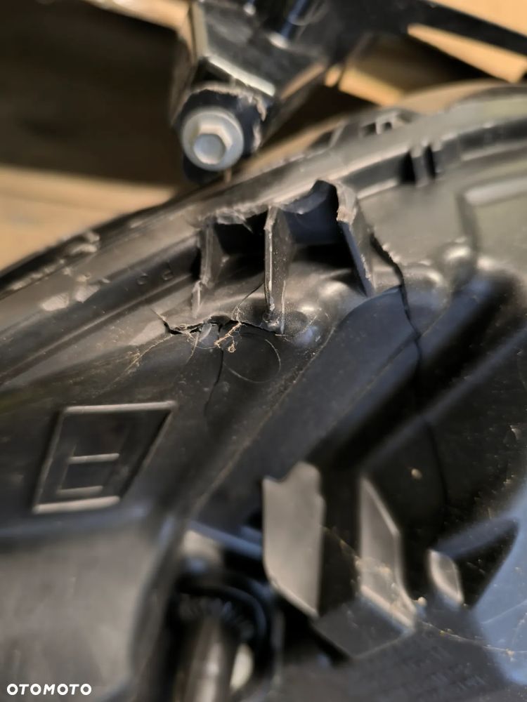 lampa prawy przód ford mondeo MK5 lift ES73-13D154-CD - 8