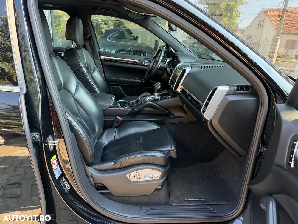 Porsche Cayenne Tiptronic S - 9