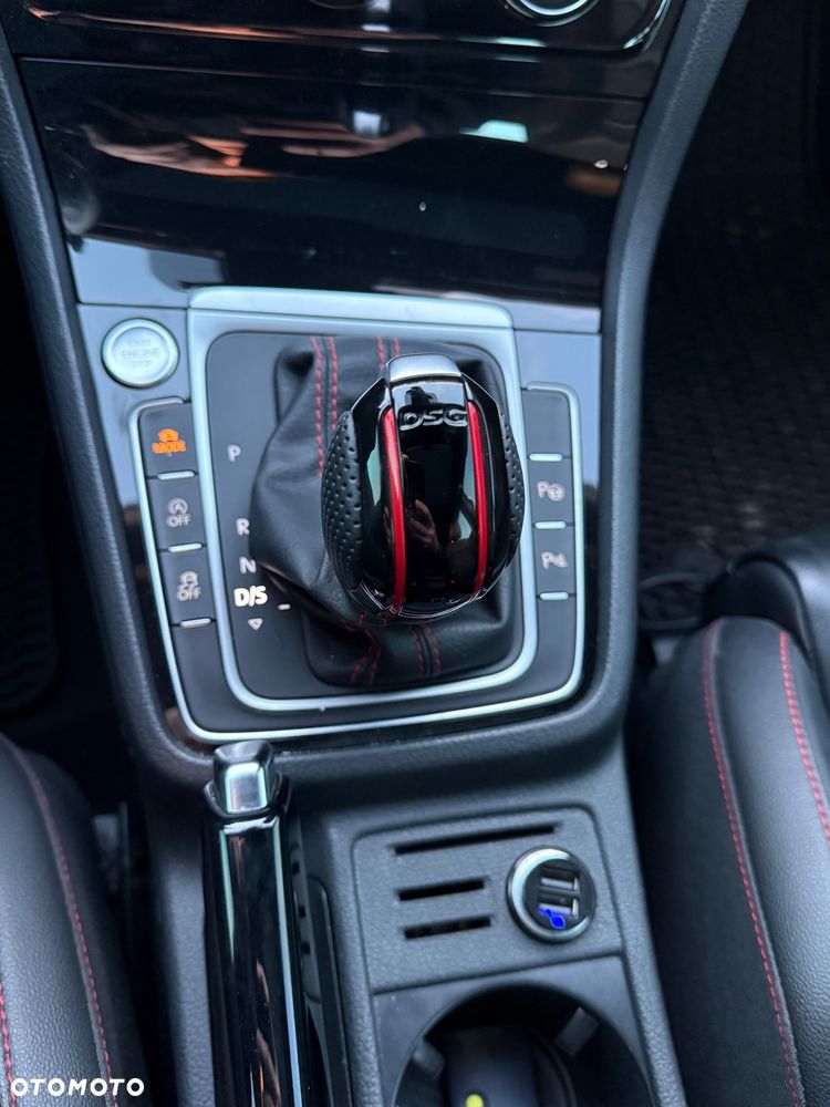 Volkswagen Golf 2.0 TSI OPF DSG GTI - 24