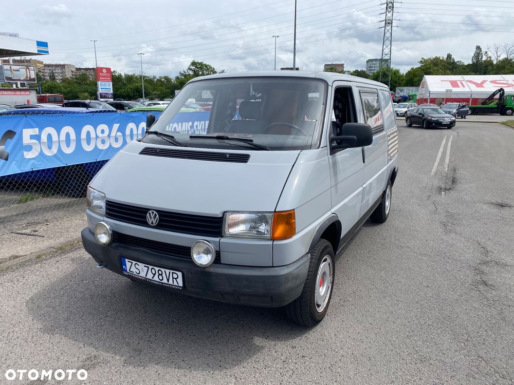 Volkswagen Caravelle - 24