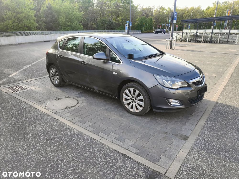 Opel Astra 1.4 T Cosmo - 1