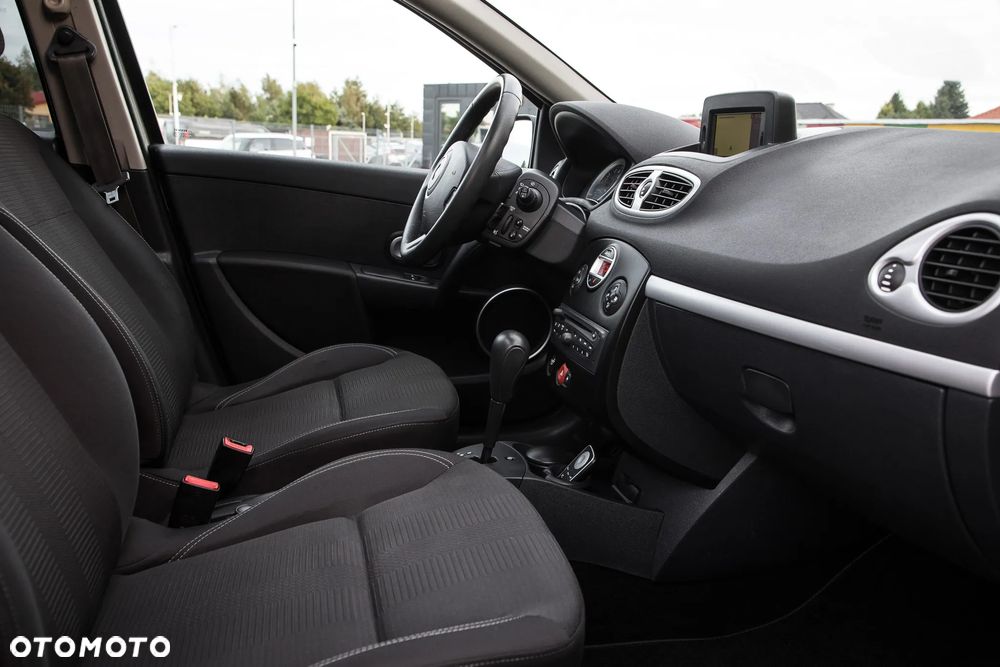 Renault Clio 1.6 16V Dynamique - 34