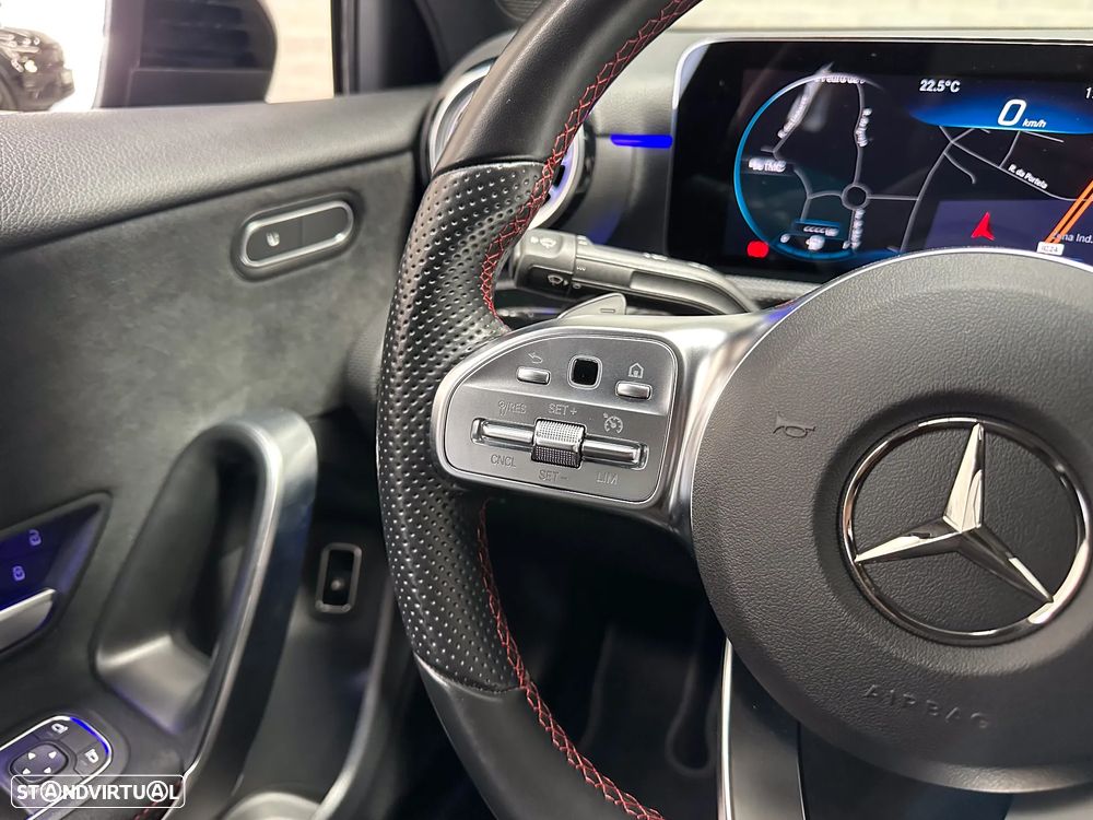 Mercedes-Benz A 250 Limousine e 8G-DCT AMG Line - 45