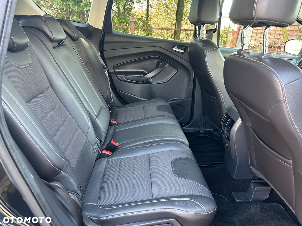 Ford Kuga 2.0 TDCi 2x4 Titanium - 26