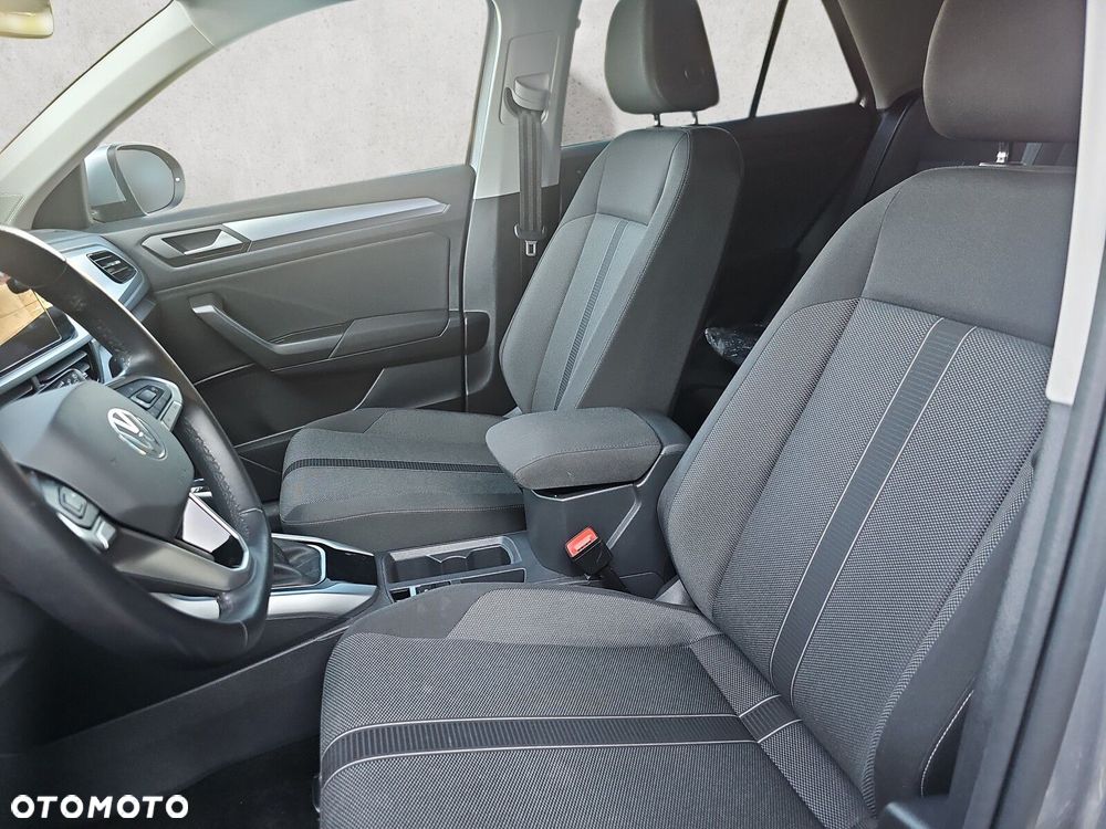 Volkswagen T-Roc - 12