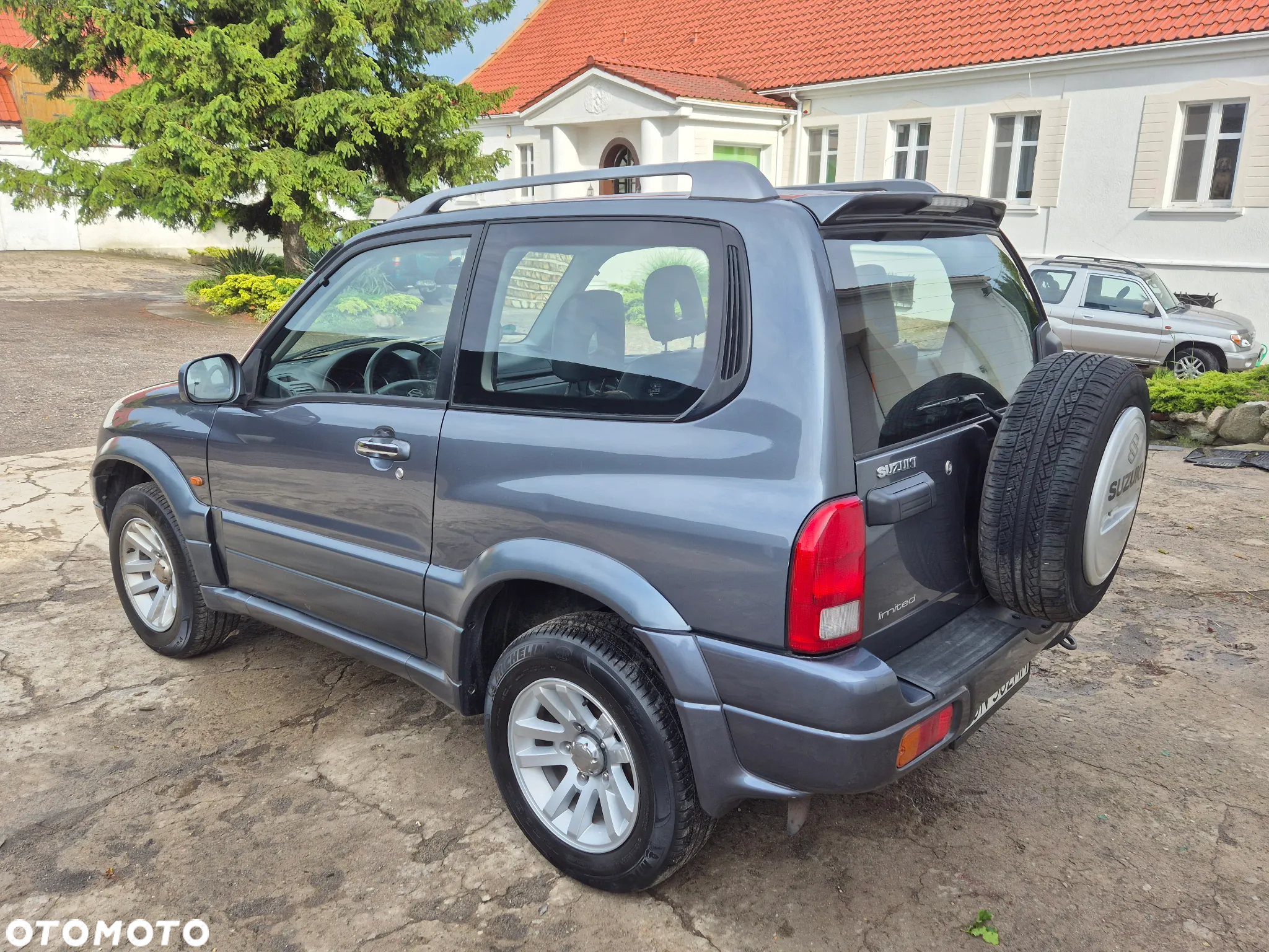 Suzuki Grand Vitara 1.6 - 9