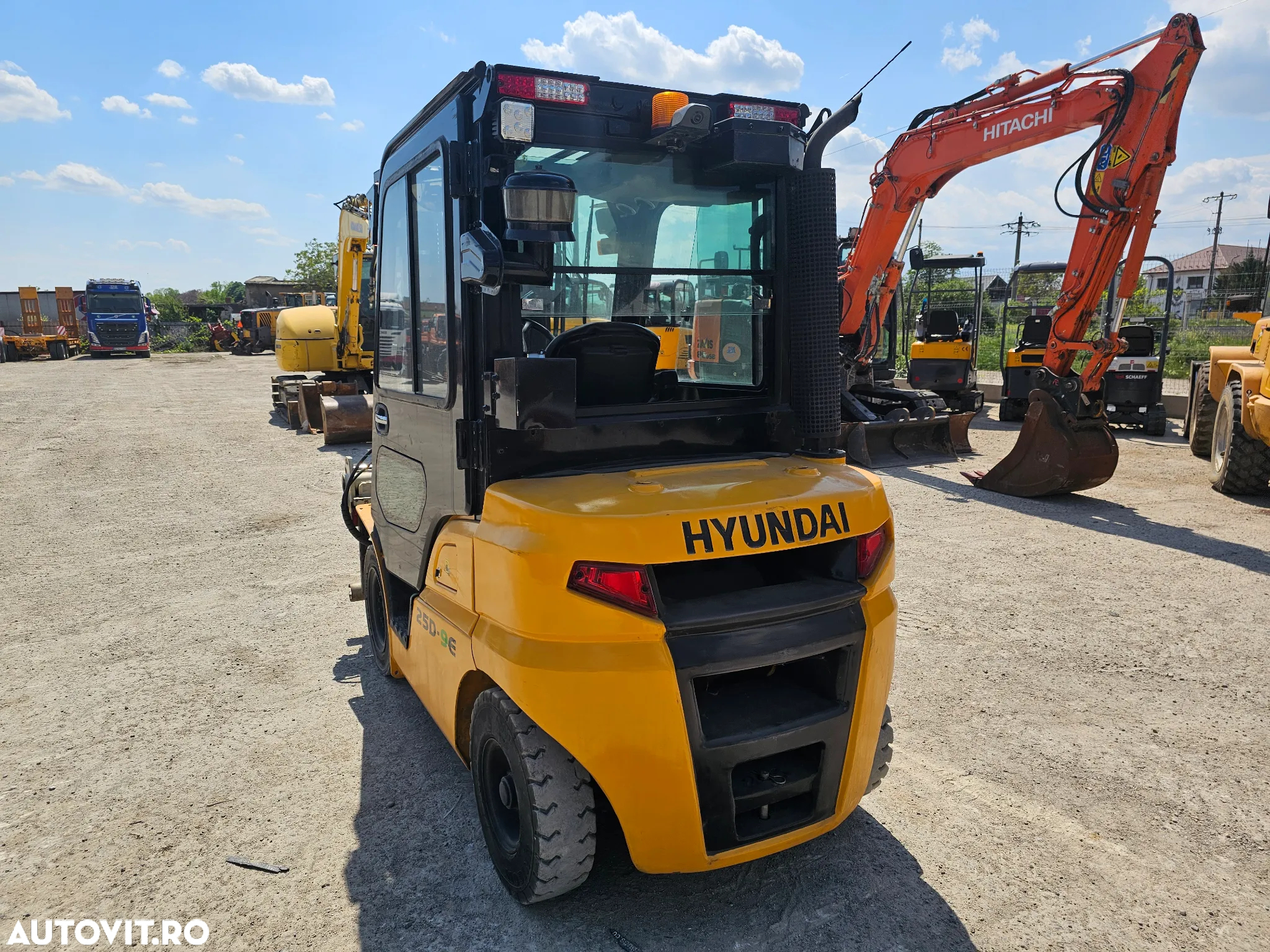 Hyundai 25D-9E motostivuitor stivuitor triplex - 2