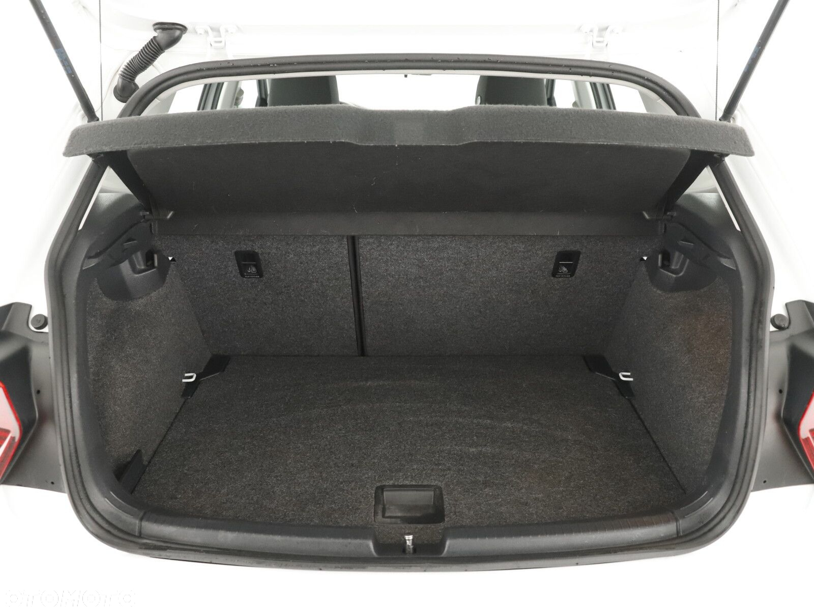 Volkswagen Polo 1.0 TSI Highline DSG - 25