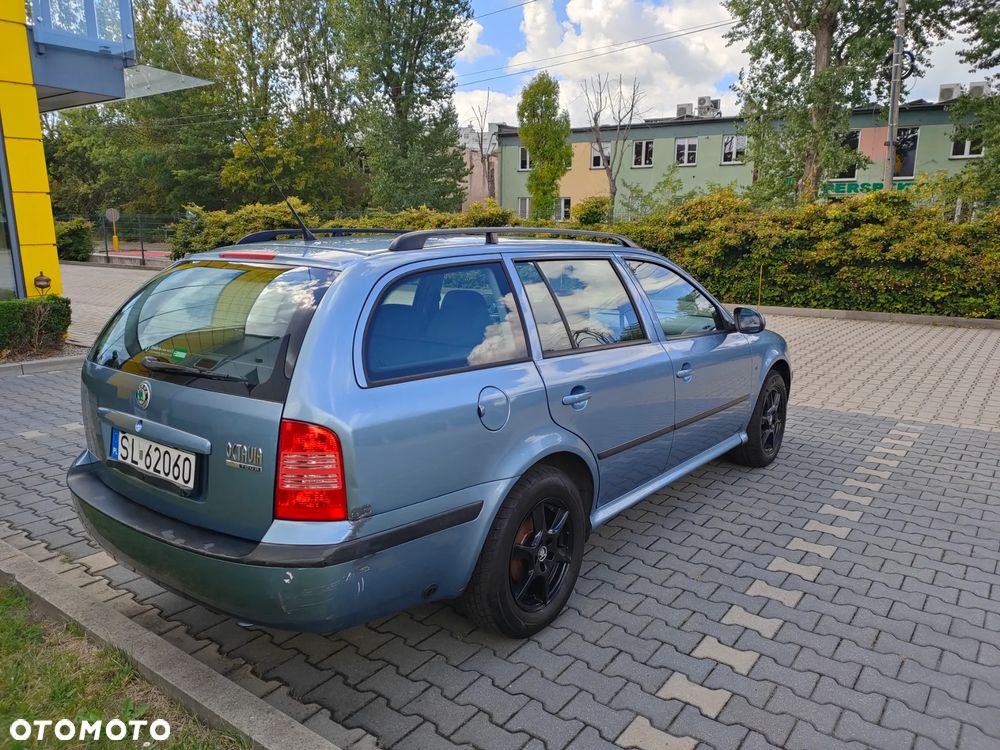 Skoda Octavia 1.6 Tour Classic - 4
