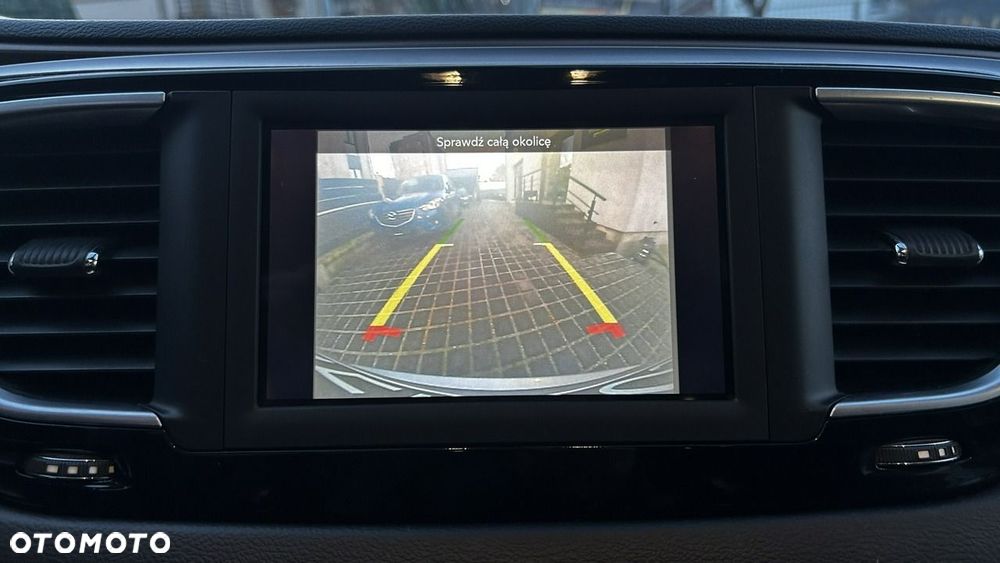 Chrysler Pacifica - 15