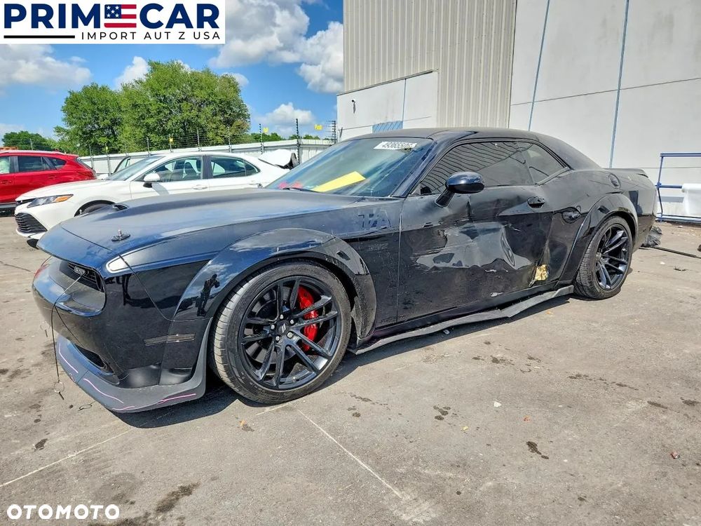 Dodge Challenger - 2