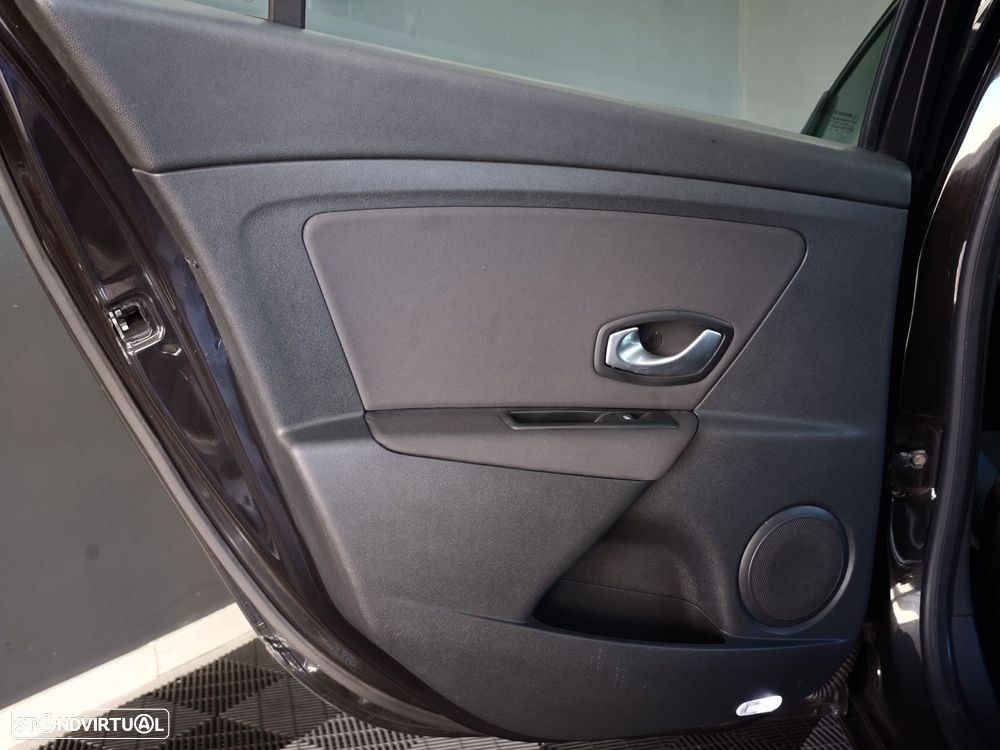 Renault Mégane Sport Tourer 1.5 dCi Dynamique S - 23