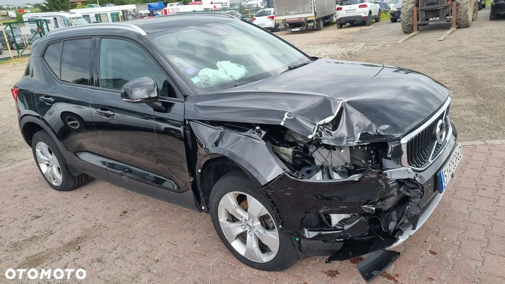 Volvo XC 40 T3 Geartronic Momentum Pro - 19