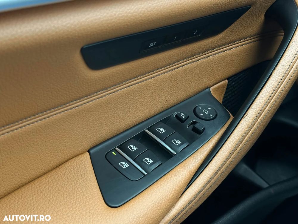 BMW Seria 5 530i xDrive AT - 9