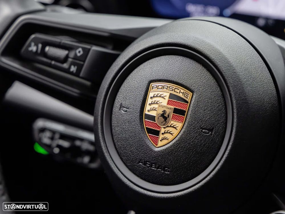 Porsche Macan Electric 4 - 13