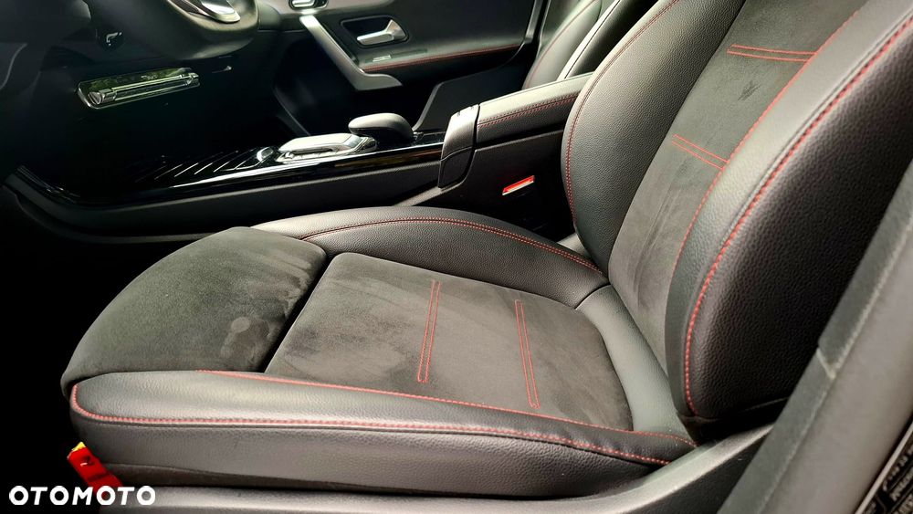 Mercedes-Benz Klasa A 200 4-Matic AMG Line 8G-DCT - 29