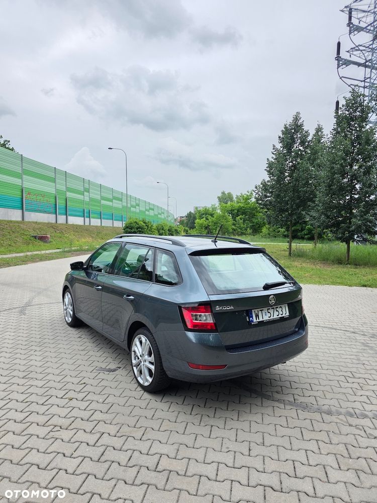 Skoda Fabia 1.0 TSI Style Color - 4