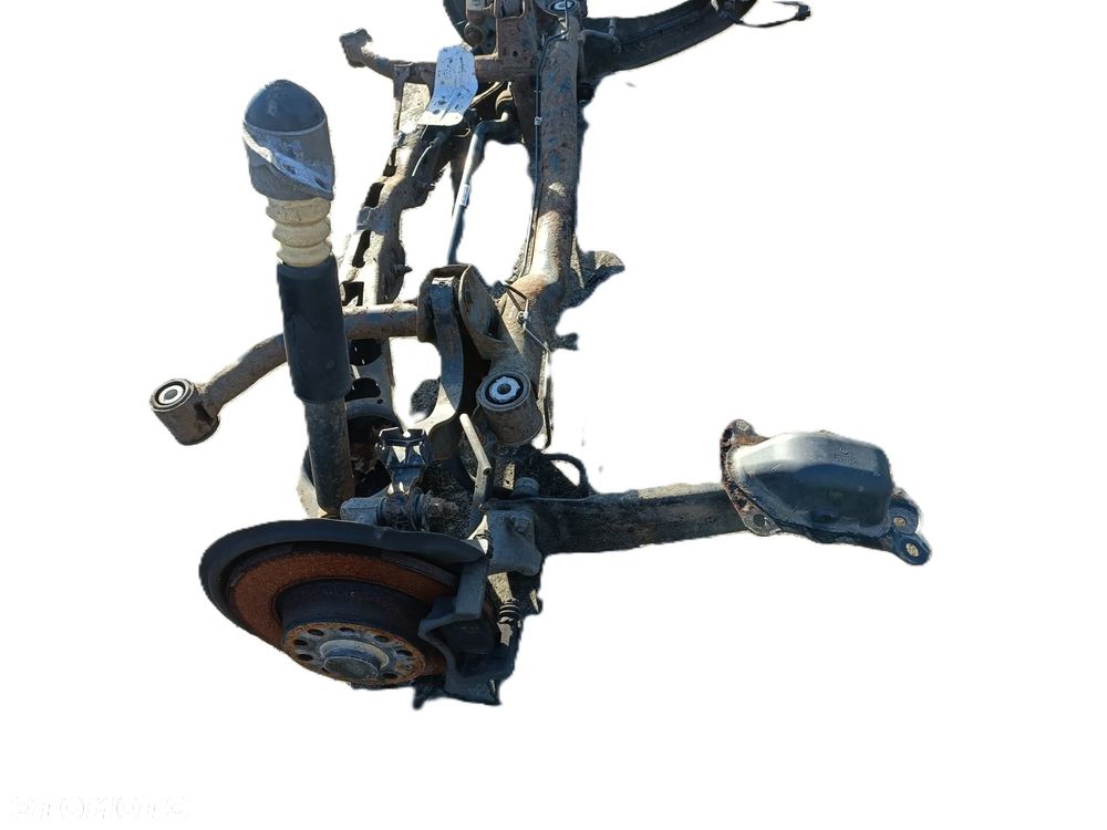 VOLKSWAGEN PASSAT B6 05-10 2,0 TDI KOMBI belka tylna zawieszenia tylnego * - 2