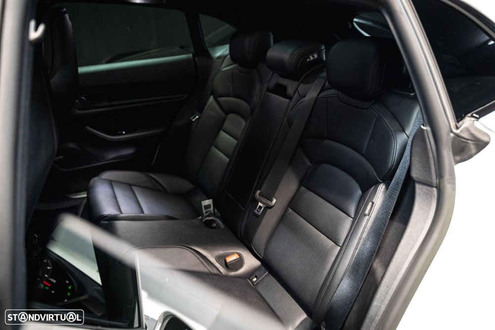 Porsche Taycan Cross Turismo 4S Sport bateria Performance Plus - 18