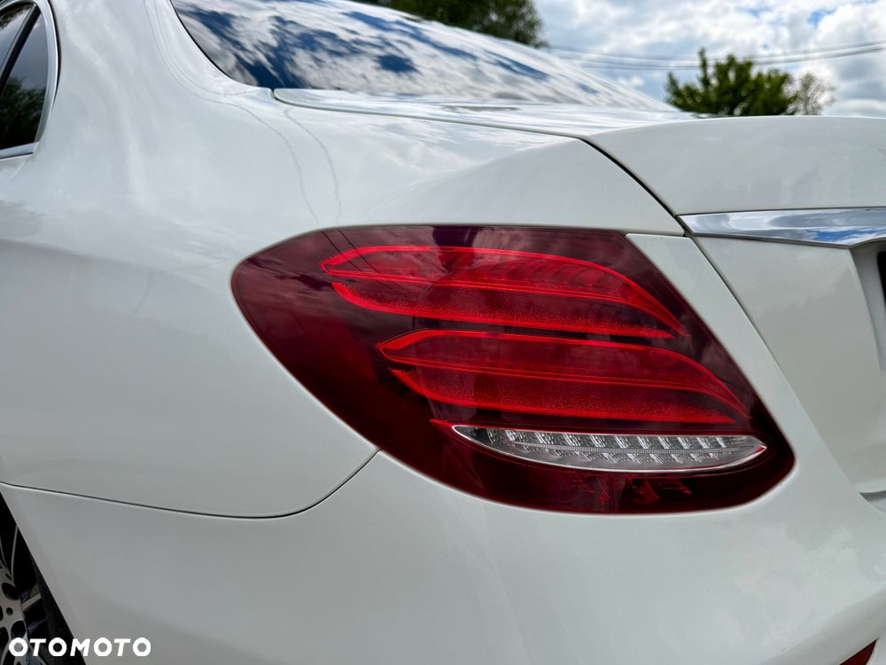 Mercedes-Benz Klasa E 220 d 9G-TRONIC - 18