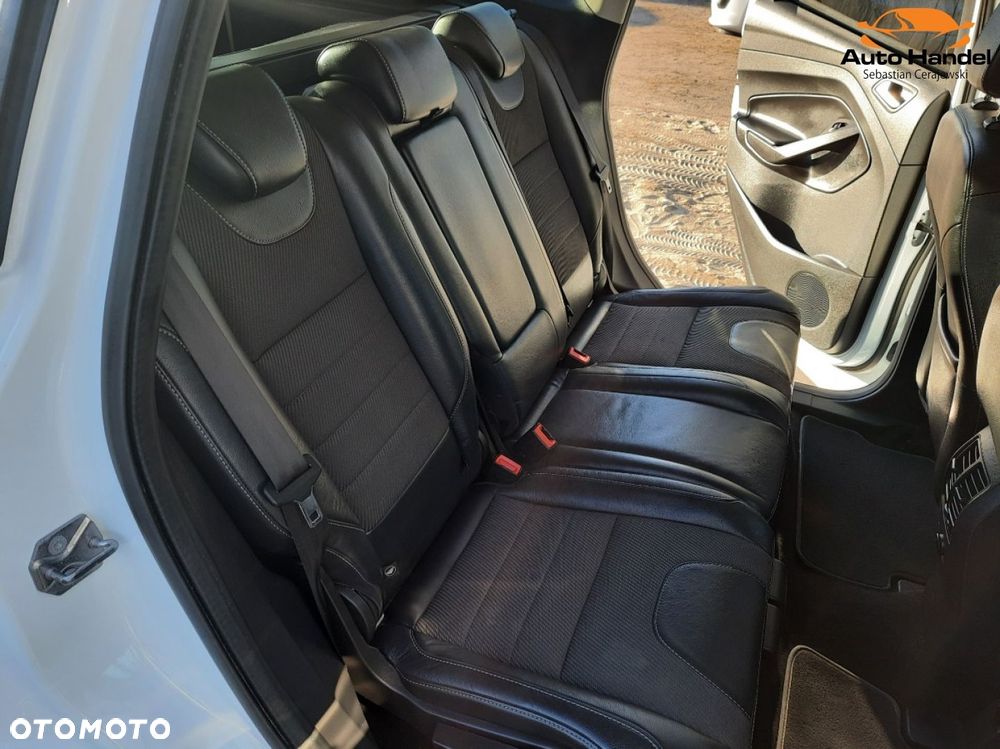 Ford Kuga 1.5 EcoBoost 2x4 Titanium - 29