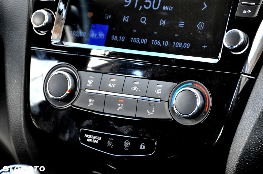 Nissan Qashqai 1.3 DIG-T SHIRO - 36