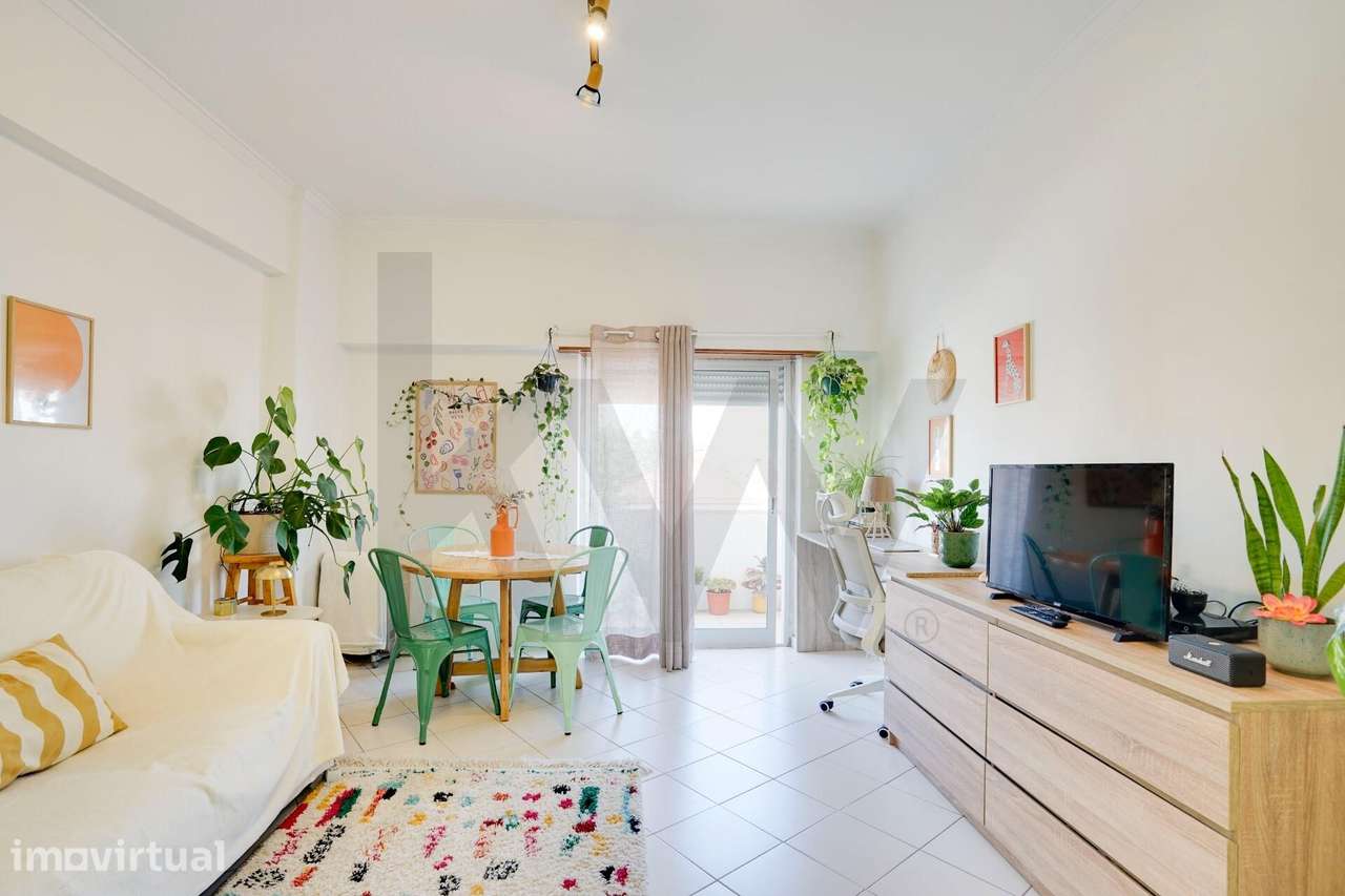 Apartamento T1 na Costa da Caparica – Excelente Localização com Lugar - Grande imagem: 2/24