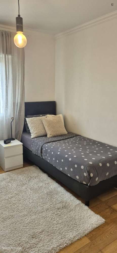 Quarto - localizado em Carcavelos Lisbon - Grande imagem: 4/10